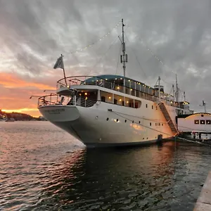 3* Πλωτό κατάλυμα Maelardrottningen Yacht